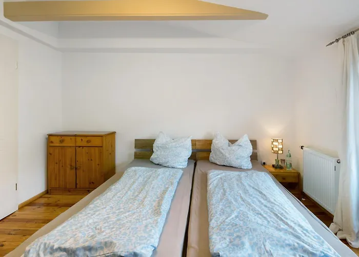 Апартаменты Aussicht Zur Burg Zaschwitz